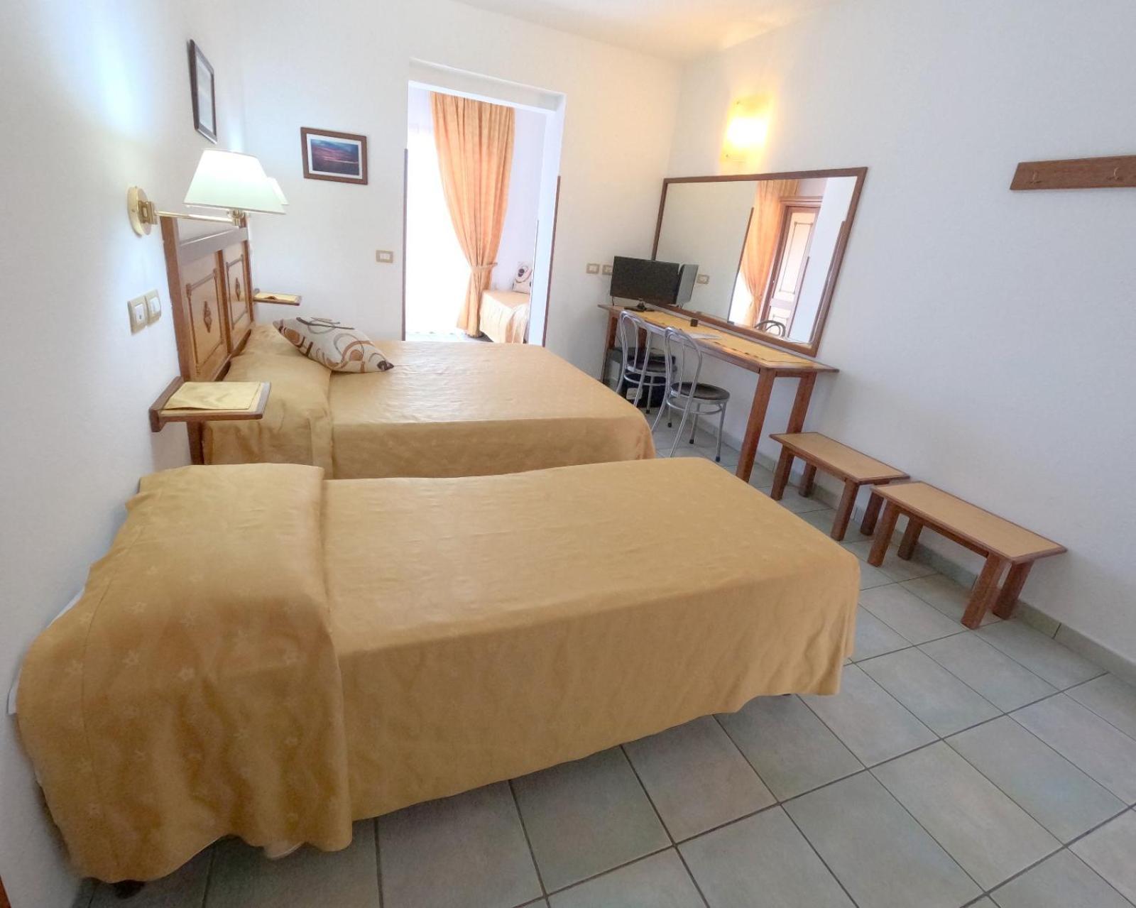 Hotel La Playa Cala Gonone Dış mekan fotoğraf